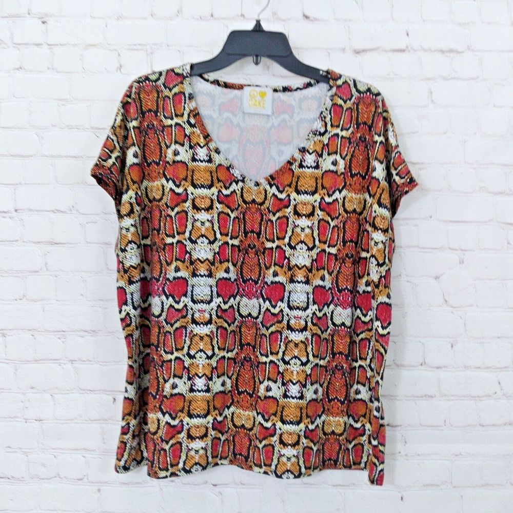 Peace Love Cake Top Womens Medium Animal Print Short Cap Sleeve V Neck Stretch